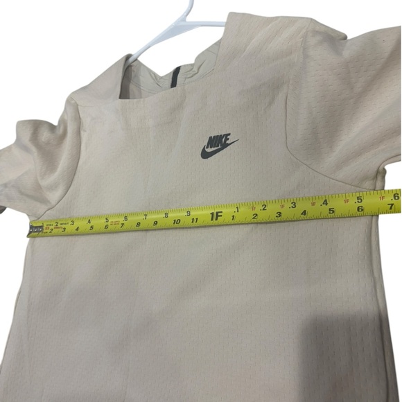 Nike Cream Tan Short Sleeve Boxy Tee Small Gorpcore Athletic Square Neck - Picture 10 of 11